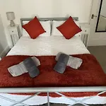 度假居 Scotch Terrace - 3 Bedrooms - Sleeps 6 *