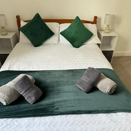 Scotch Terrace - 3 Bed House *