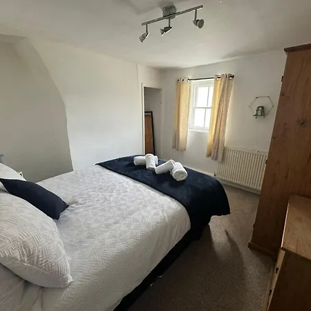 Scotch Terrace - 3 Bedrooms - Sleeps 6