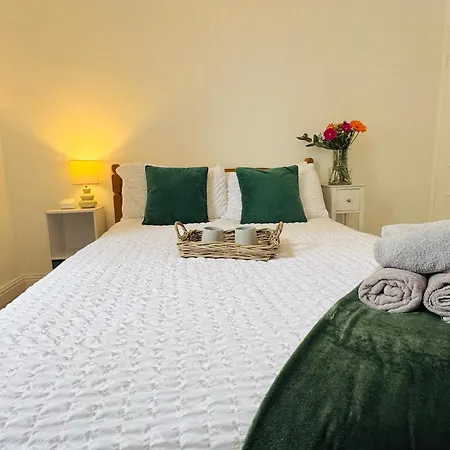 Scotch Terrace - 3 Bedrooms - Sleeps 6